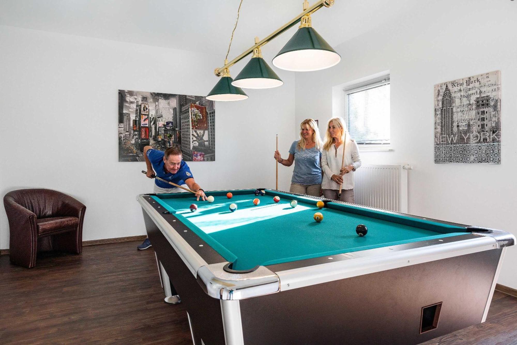 Appartement "Diamant" Mit Penthouseflair - Oase Am Haff Garz  Room photo